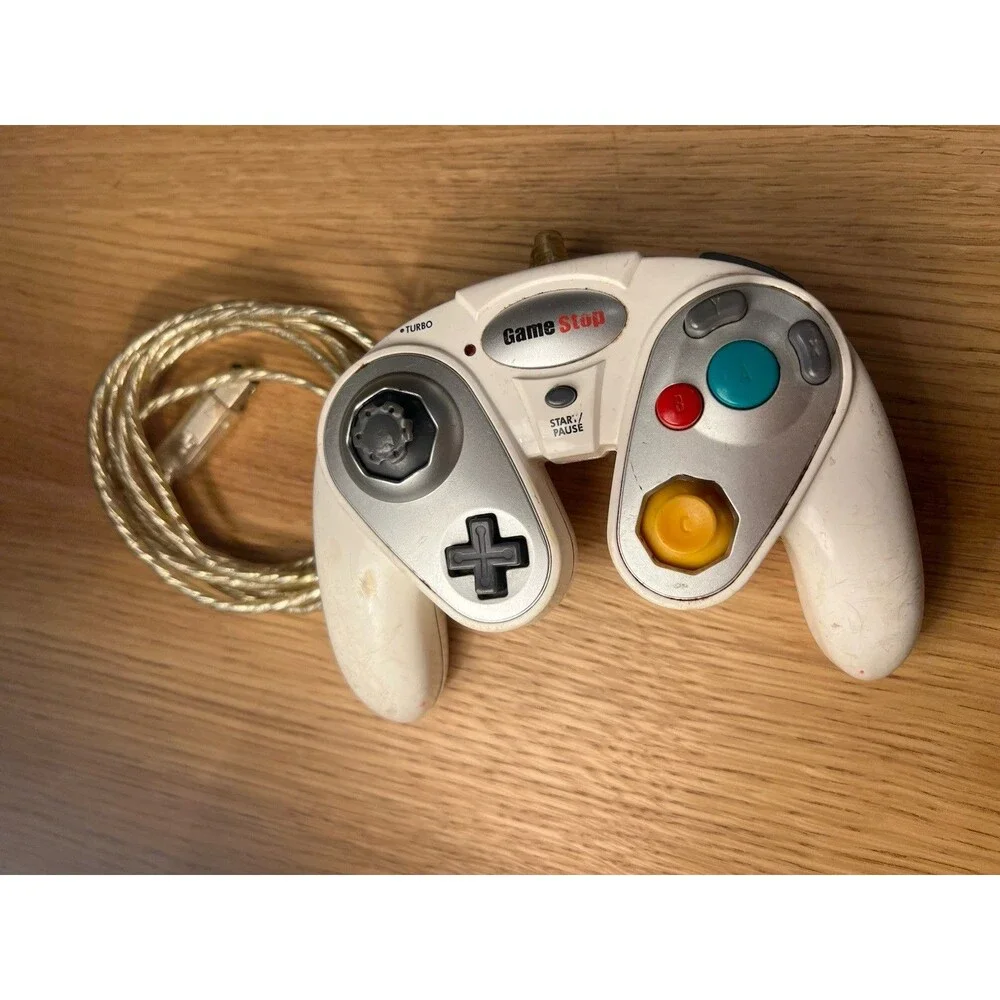 GameStop G3 Wired Turbo Controller - Nintendo GameCube (White)